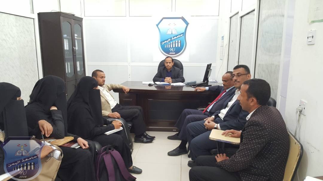طلاب الترجمة يقدمو نماذج عملية للترجمة الفورية